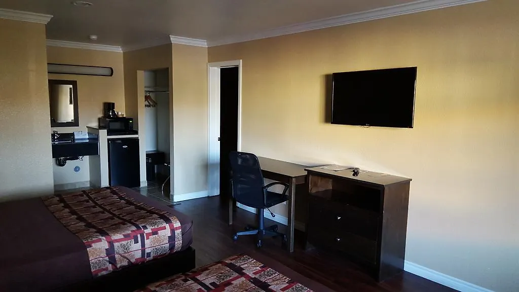 Anaheim Astoria Inn & Suites-1