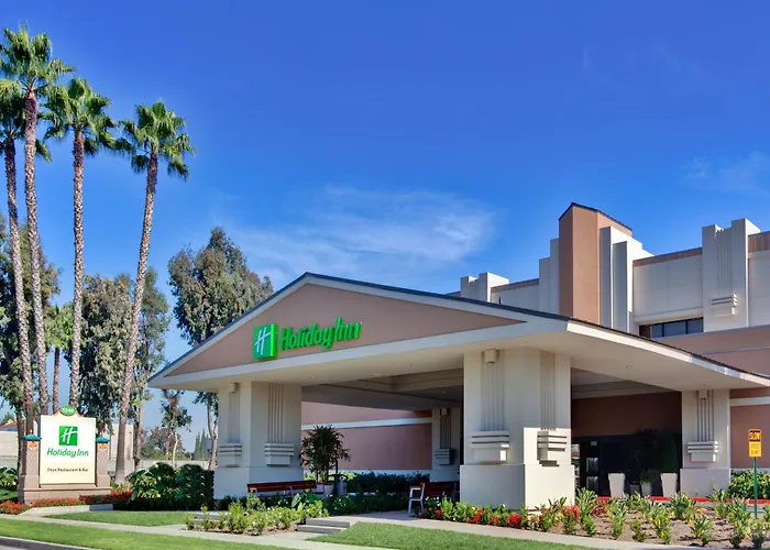 Kid friendly hotel Holiday Inn & Suites Anaheim By Ihg