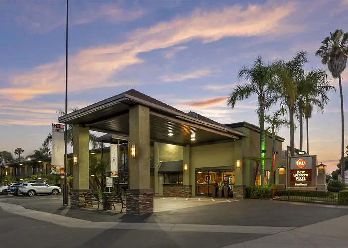 Jacuzzi hotel: Best Western Plus Pavilions